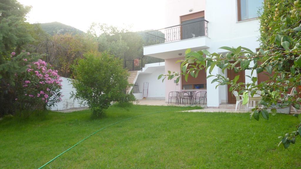 Villa Athina Palaiontsiflikion Bagian luar foto